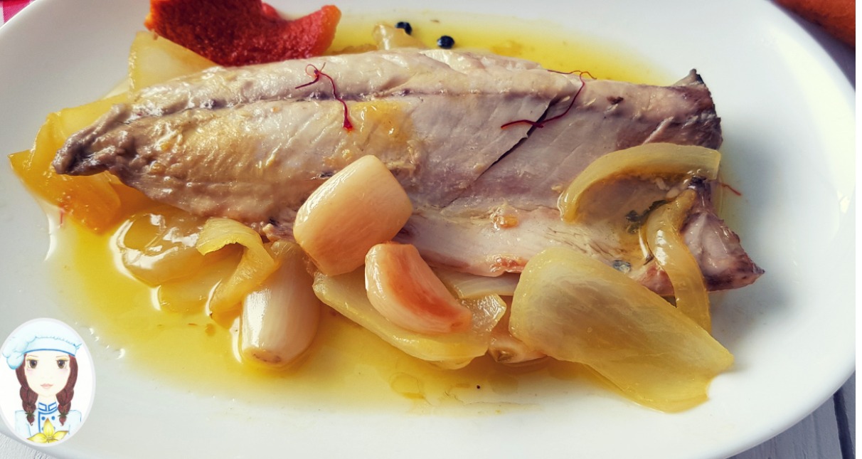 Bimi a la vinagreta con caballa en escabeche  y pan tipo wasa